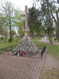 Komárno - Pomník Aradských mučeníkov
