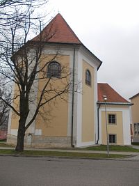 presbytérium a asi kaplnka