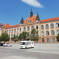 Bratislava - Stredná priemyselná škola strojnícka - budova a krátka história
