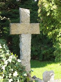 kríž pri pamätníku