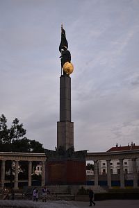 pamätník z roku 1945 venovaný padlým sovietskym vojakom, ktorí padli počas viedenskej operácie