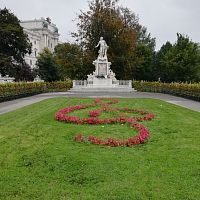 Rakúsko - Viedeň - Mozartov pomník
