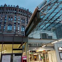 Rakúsko - Viedeň - Gasometer - bytový komplex postavený v obrovských nádržiach na svietiplyn