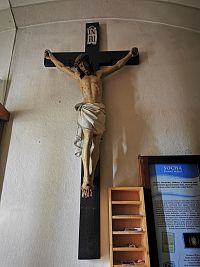 socha Ježiša v predsieni