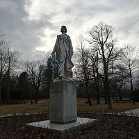 socha revolučného štúrovského básnika po ktorom je park pomenovaný