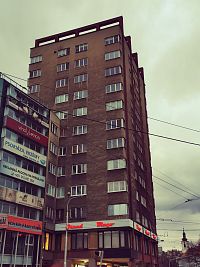 manderlák s priľahlými budovami
