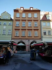 Praha - ubytovanie v Starom meste v Havelskej ulici nad pizzeriou Cortó