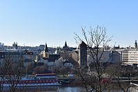pohľad na Vltavu a časť Prahy