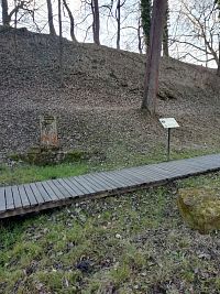 studnička s popiskou