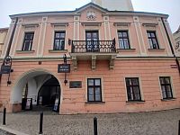čelná časť bývalej radnice