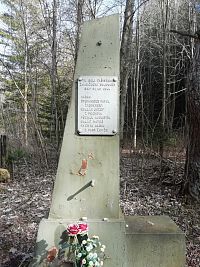 pomník - spomienka na obete 2. sv. vojny