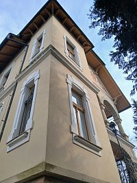 detail rohovej časti