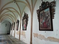 tu to dýchalo minulosťou