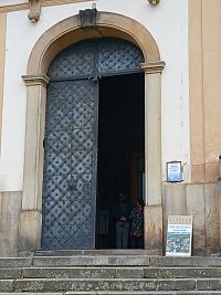 vchod do kostola