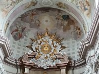 vrchná časť oltára