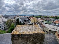 pohľad od hradieb na mesto
