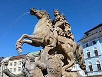 Olomouc - Horní náměstí - Caesarova kašna