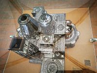 model z dreva ( olivové a pistáciove ), perleť a ťavia kosť