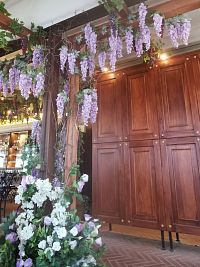 krásne vyzdobená sála