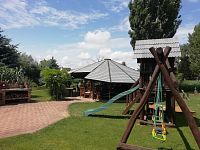 altánok a detské ihrisko