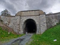 druhý vstup do tunela