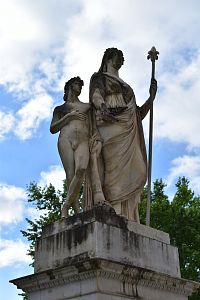 socha Márie Luisy Bourbonskej, ktorá vládla malému Luccaskému kráľovstvu 1814 - 1820