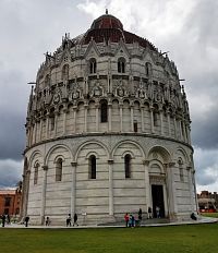 Taliansko - Toskánsko - Pisa - Krstiteľnica sv. Jána Krstiteľa (Battistero di San Giovanni)