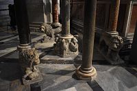 spodná časť kazateľnice