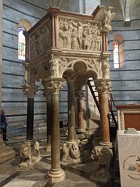 kazateľnica v celej paráde