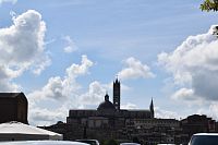 bočný pohľad na katedrálu