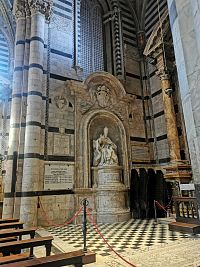 socha pápeža Alexandra VII. od Berniniho