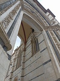 časť nedokončeného krídla katedrály