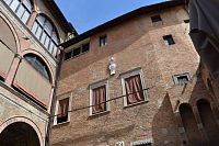 časť paláca, pohľad z átria