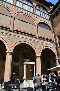 átrium budovy paláca