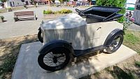 Hronský Beňadik - Model prvého slovenského automobilu ,,Drndička"