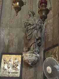 séocha v kostole a časť krížovej cesty