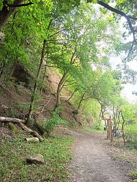 schody vedúce k Dvojdierke