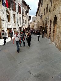 spätný pohľad do uličky