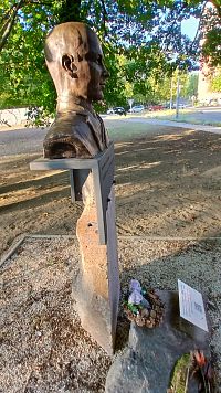 Busta Kálmána Kittenberga