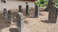 staré náhrobné kamene