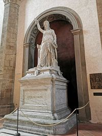 hrobka Giovanniho Battista Niccoliniho (1782-1861) - taliansky básnik a dramatik