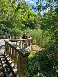 ďalšie jazierko, takmer vyschnuté