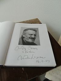 málo ľudí oslovovalo pani hegerovú jej pravým menom Carmen, pán Lasica bol jedným z mála