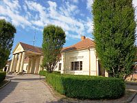 celkový pohľad na kaštieľ