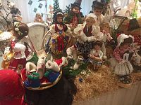 v popredí valašské papuče