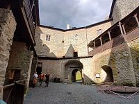 piate hradné nádvorie