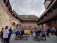 kultúrny program na piatom hradnom nádvorí