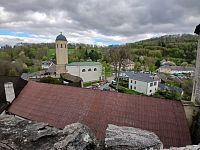 pohľad na kostol z horného hradu