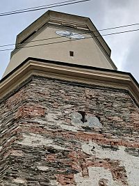 zvonica - stará a novšia časť