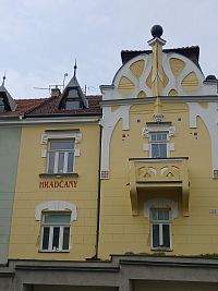 vila Hradčany je sídlom očnej ambulancie